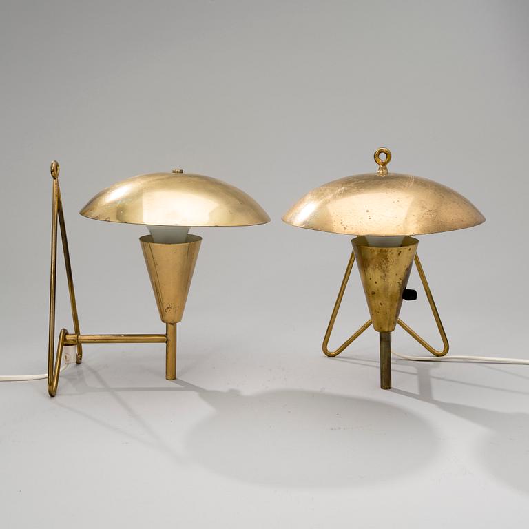 SET OF TWO WALL LAMPS. Manufactured by Itsu, 1960s.