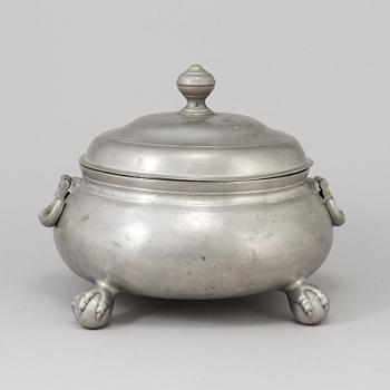 A pewter tureen by Carl Bröske, Stockholm, early 19th century.