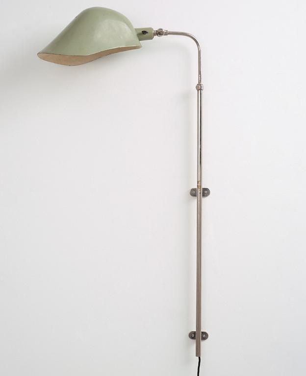 Gunnar Asplund, a wall lamp, "Typ 16". Provenance: The City Hall of Gothenburg, 1936. Probably executed by Arvid Böhlmarks Lampfabrik.