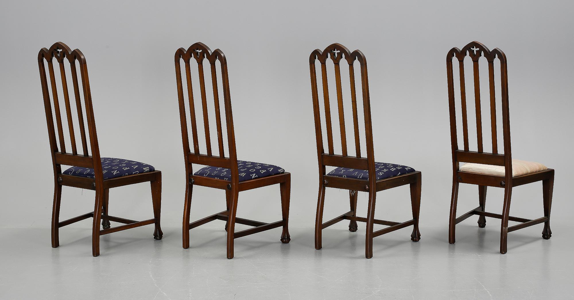 STOLAR, 4 stycken, gotisk stil, England, 1900-talets första del.