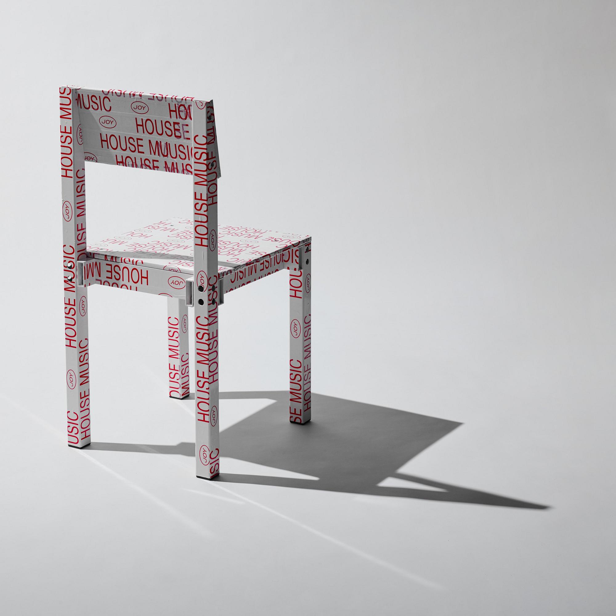 Fredrik Paulsen, a unique chair, "Chair One, Knuckles Chuckles", JOY, 2024.