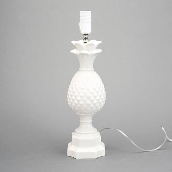 BORDSLAMPA, porslin, Italien, 1900-talets andra hälft.