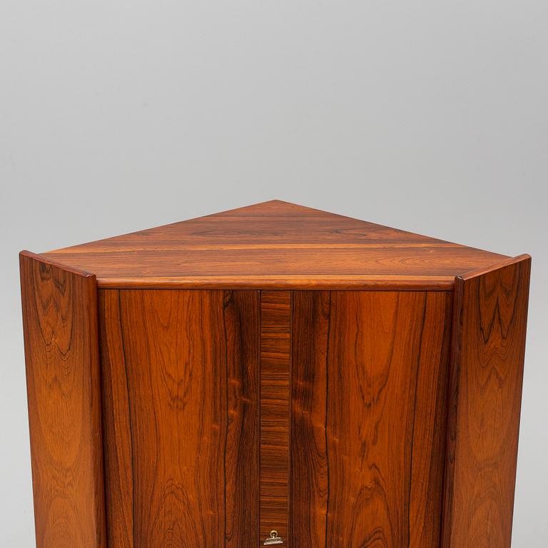 A 1960-70s cabinet.