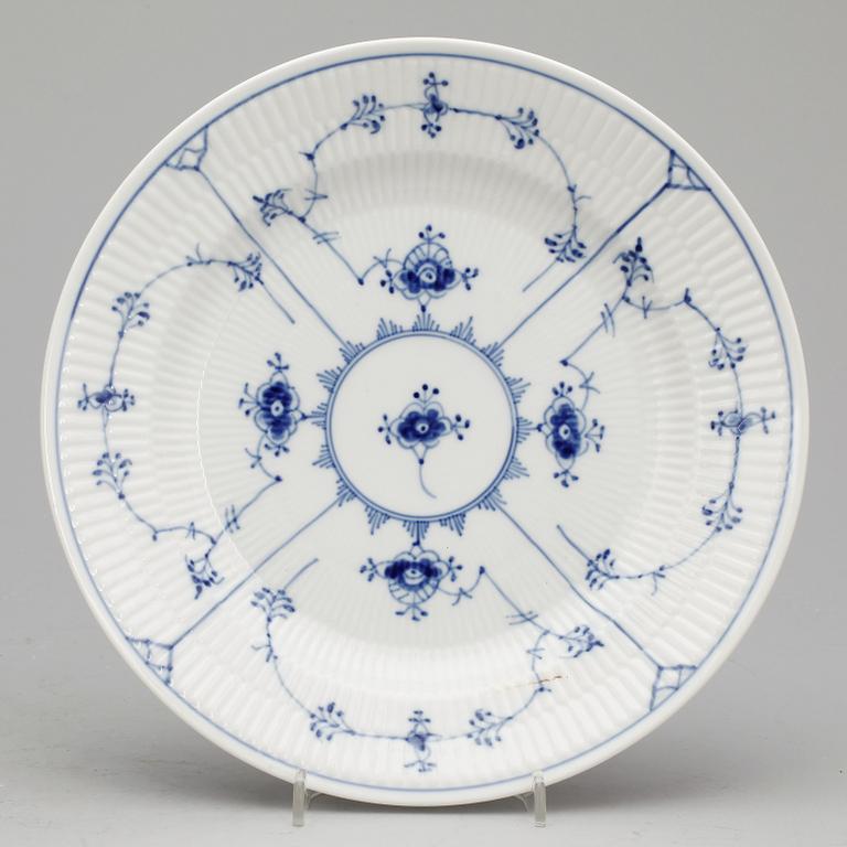 MATTALLRIKAR, 11 st, porslin, "Musselmalet", Royal Copenhagen.