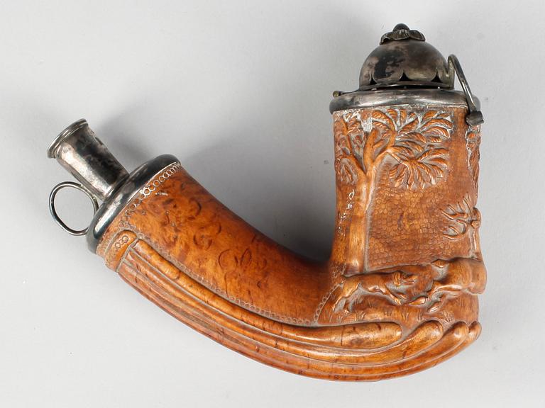 PIPHUVUD, silver och trä, Sofia Isbergs art, silverstämplar Isak Gustaf Sundström, Söderköping, 1877.