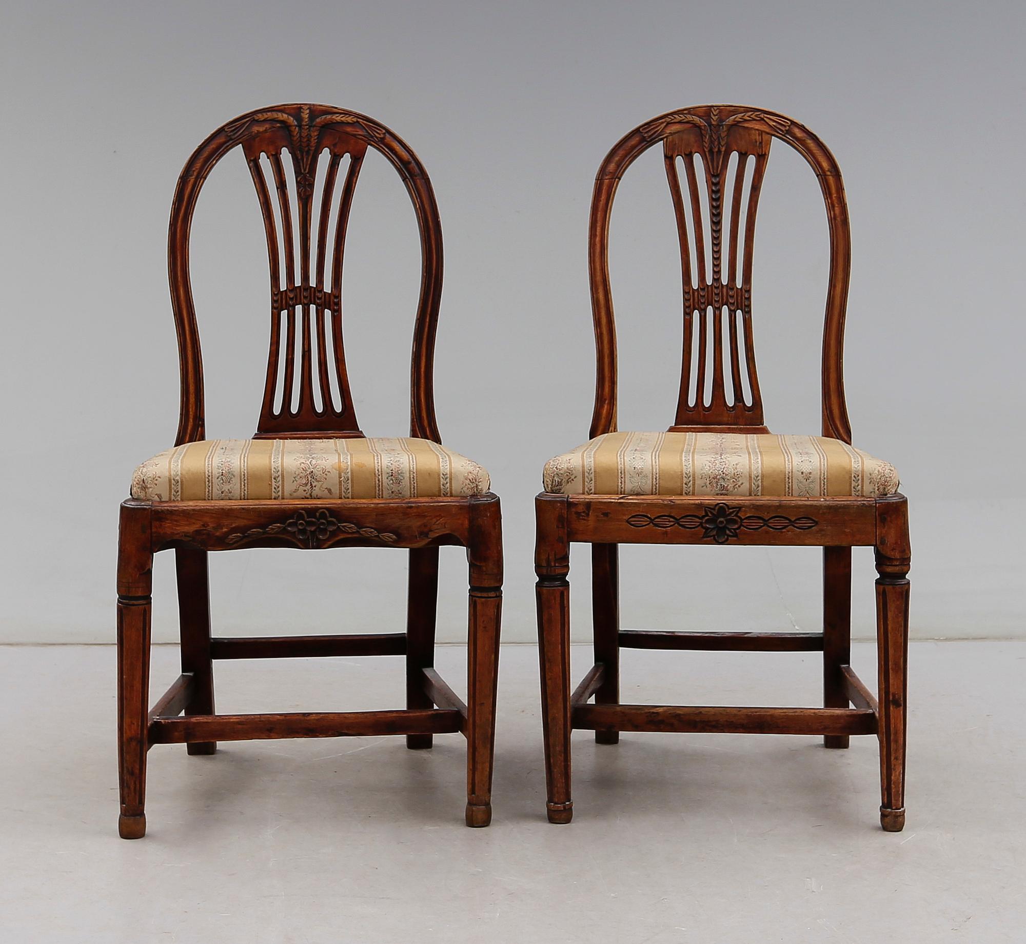 STOLAR, 2 st, gustavianska provinsarbeten, 1700-talets slut.