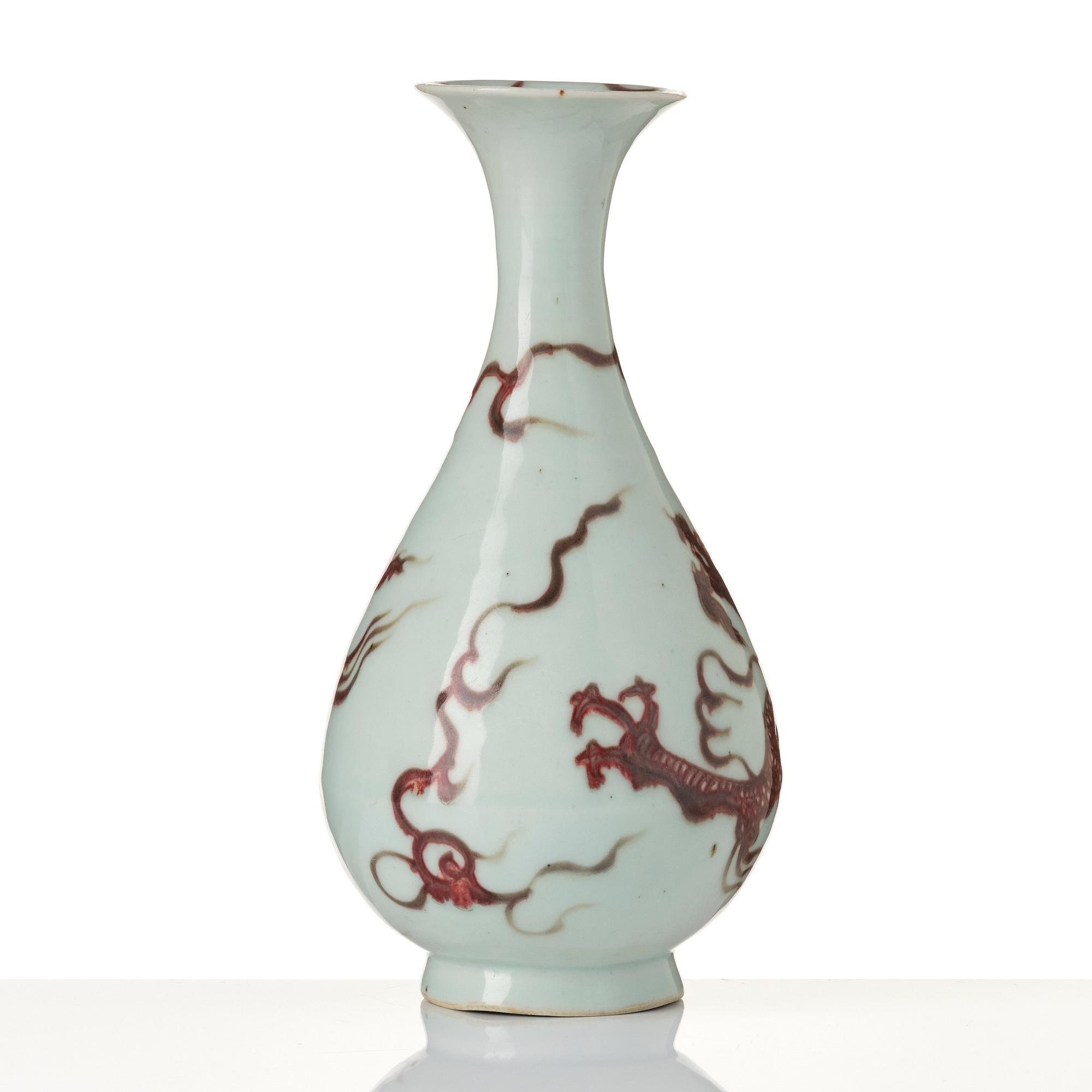 Vas, porslin. Qingdynastin (1644-1912).
