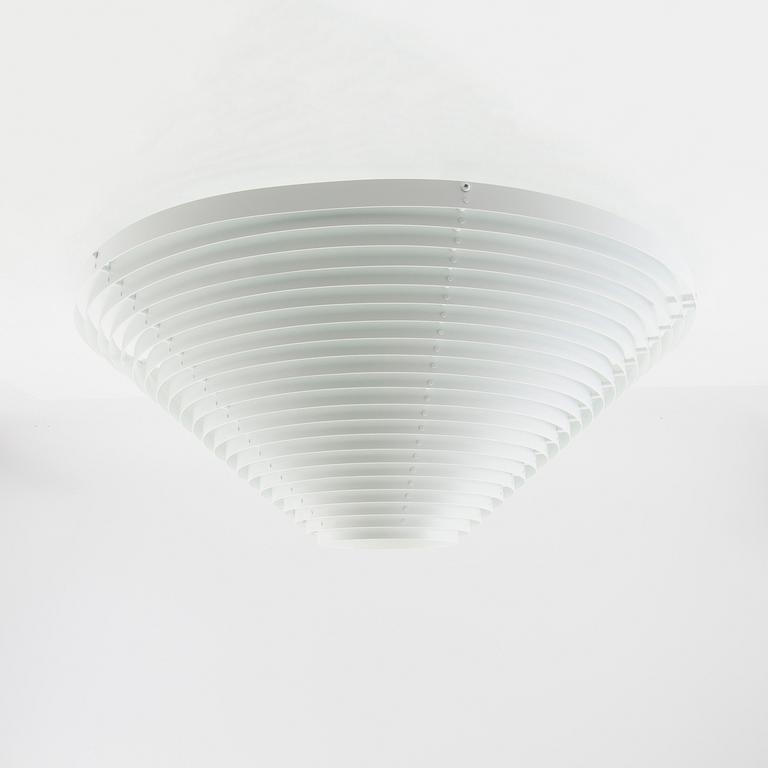 Alvar Aalto, ceiling lamp/plafond A622A Artek Finland, designed in 1953.
