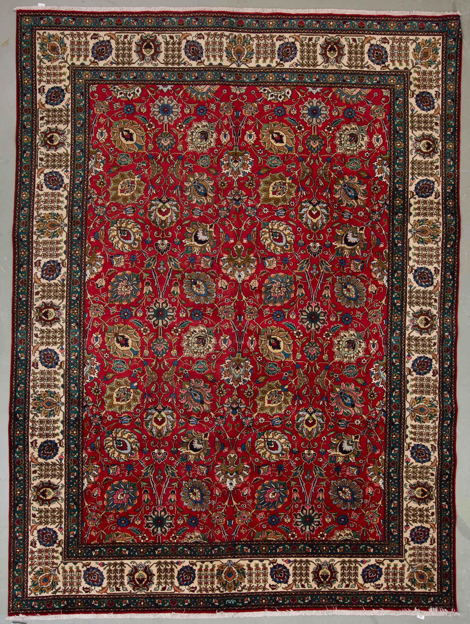 MATTA, Azerbajdzjan/Täbris. Ca 395x295 cm.