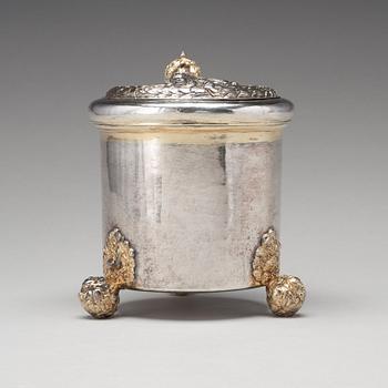 A Swedish late 17thcentury parcel-gilt silver tankard, mark of Johan Hansson Teelning (Norrköping 1661-1711).