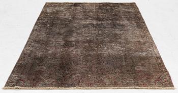 Rug, Tabriz pattern, 253 x 159 cm.