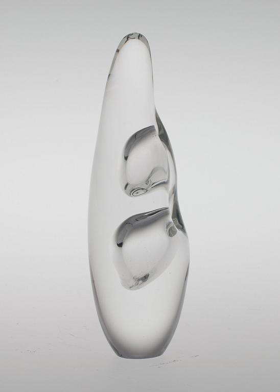 A GLASS SCULPTURE.