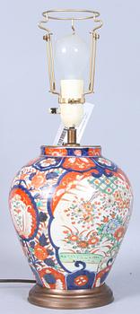 BORDSLAMPA, porslin, Kina, 1800/1900-tal.