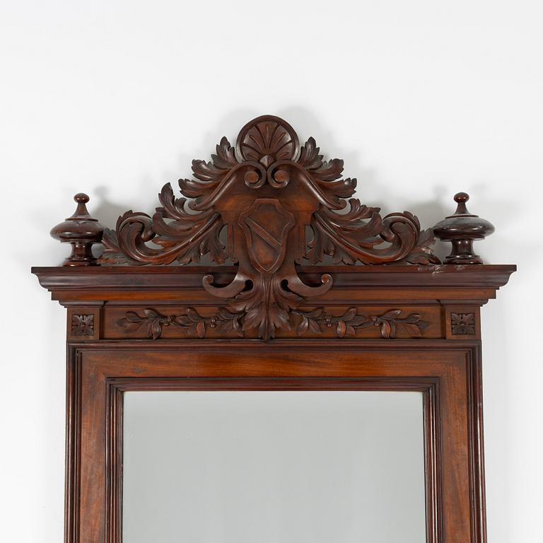 A mirror and console table, second half of the 19th century.