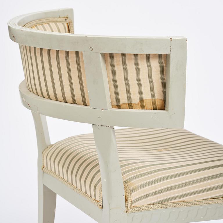 A pair of late Gustavian klismos chairs, late 18th century.