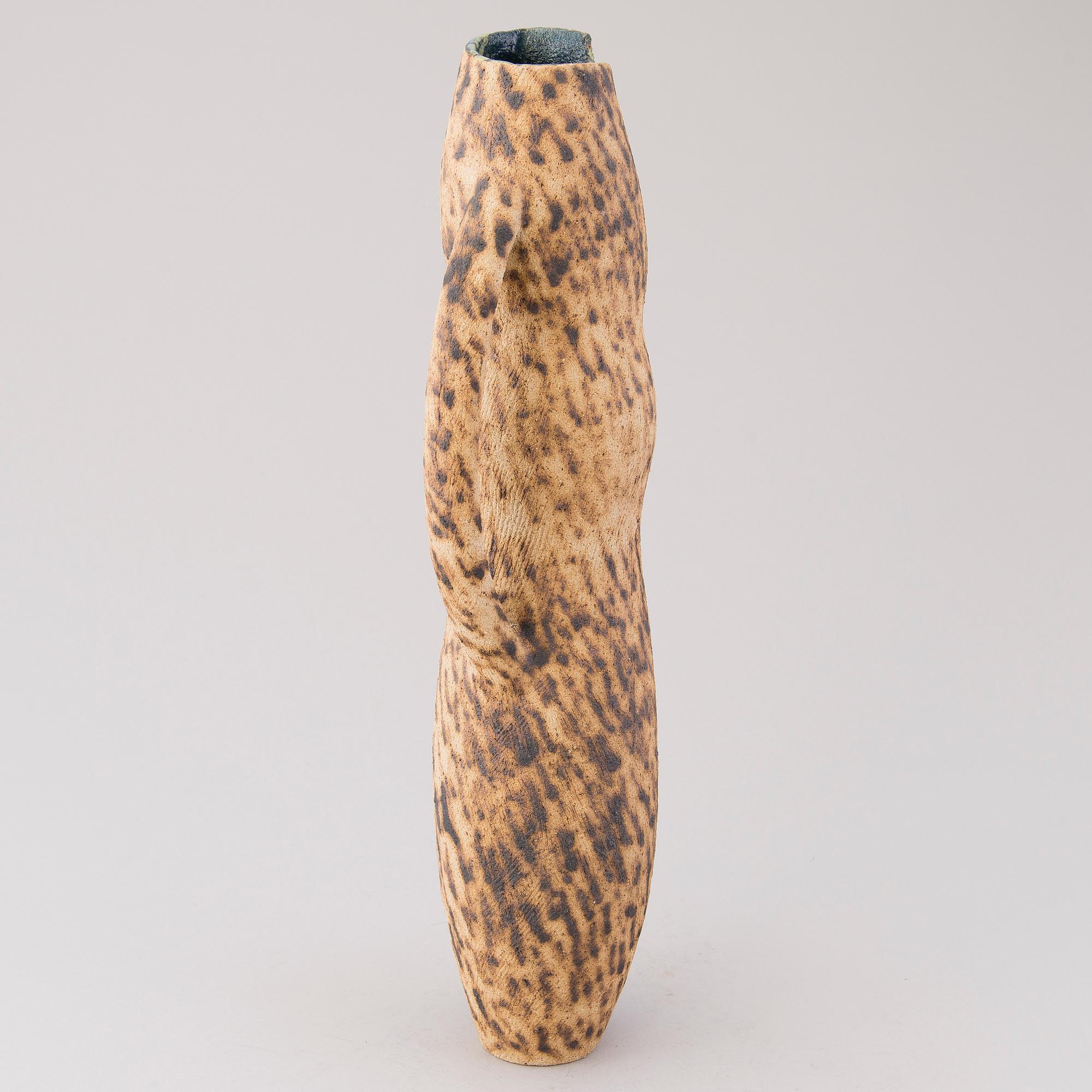 KATI TUOMINEN-NIITTYLÄ, KANNA, keramik, signerad KTN.