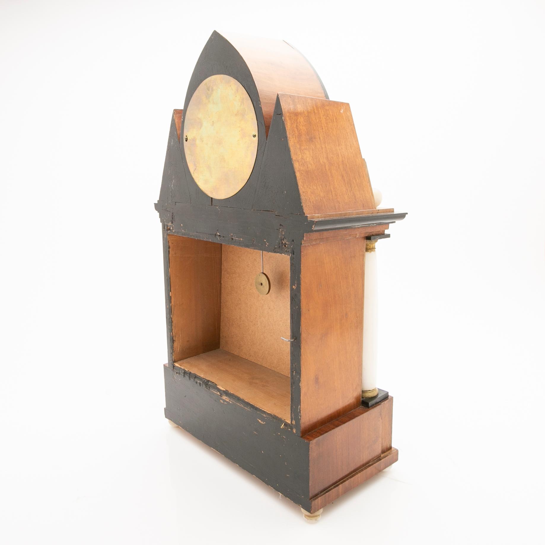 Table clock, 20th century.