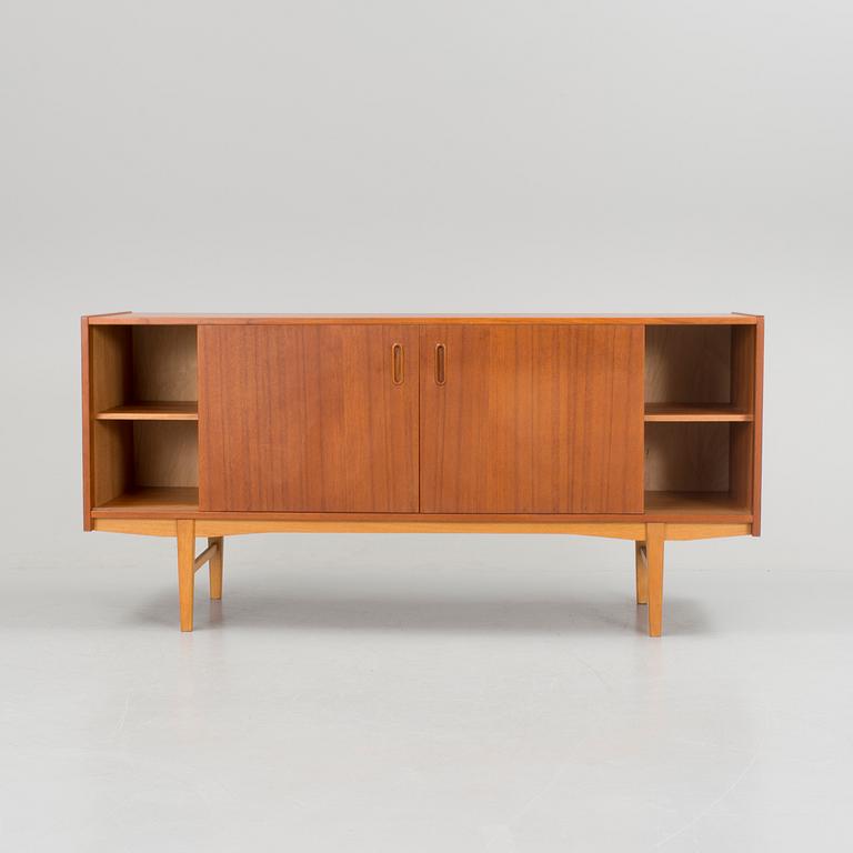 SIDEBOARD, teak, 1900-talets andra hälft.