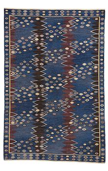 217. Barbro Nilsson, a carpet, "Snäckorna", flat weave, ca 309,5-312 x 203-205,5 cm, signed AB MMF BN.