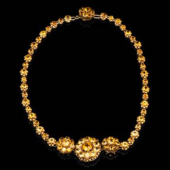 A NECKLACE, RING and EARRINGS, facetted citrines, 18K gold. T. tillander 1981.