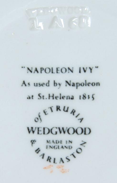 SERVISDELAR, 61 st, porslin, "Napoleon Ivy" Wedgwood.