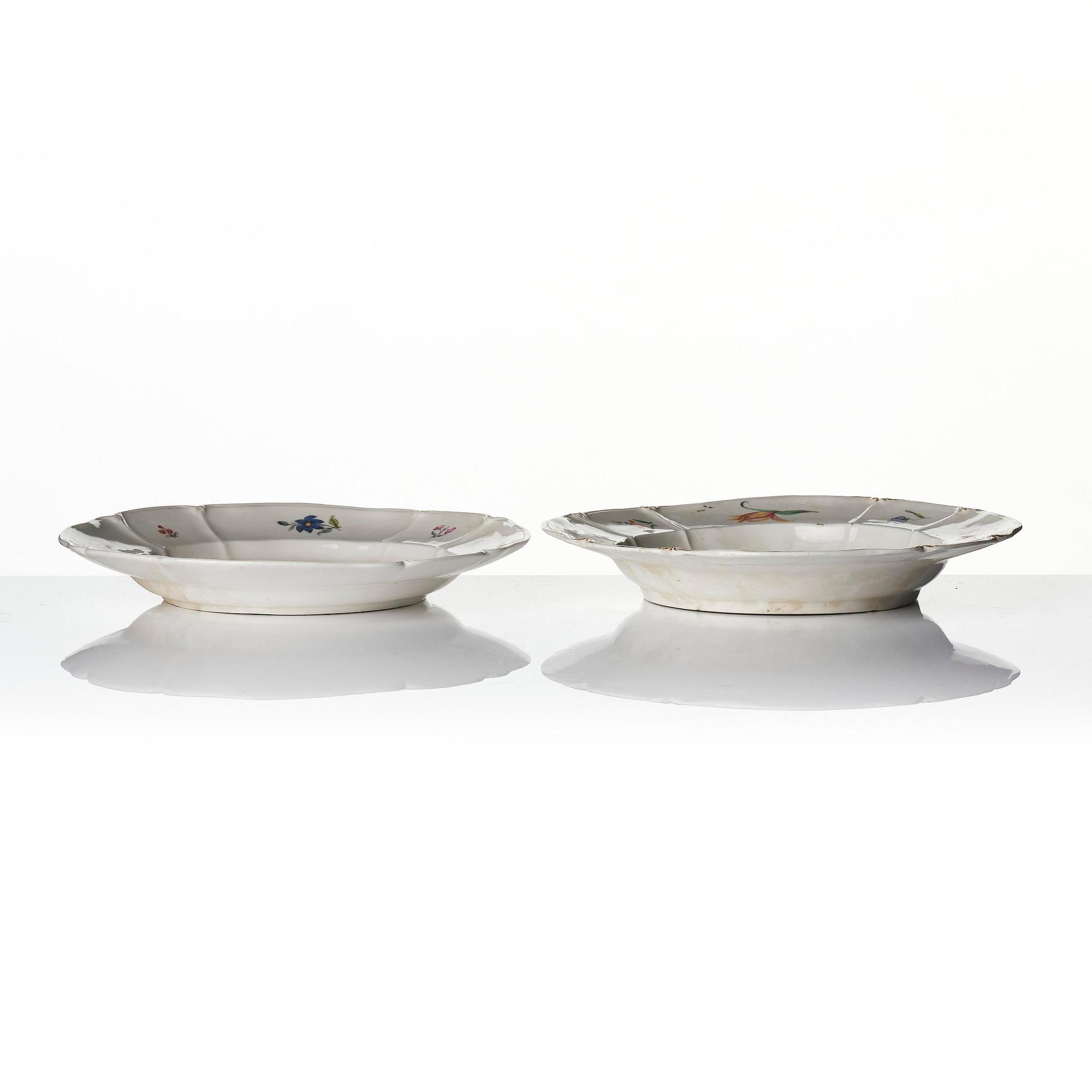 A set of two Nymphenburg plates, Germany, 18th century.