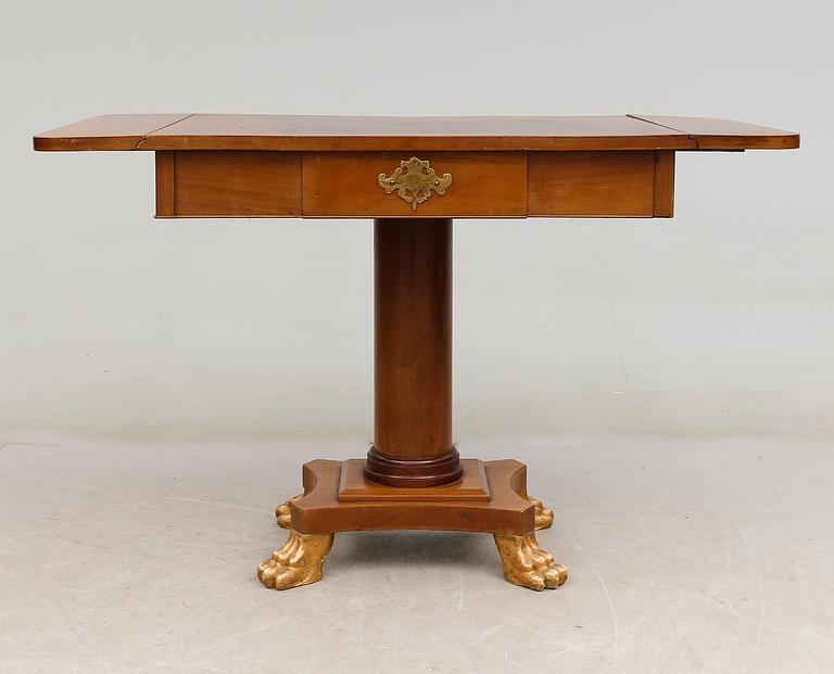 SALONGSBORD, Karl Johan, 1800-talets mitt.