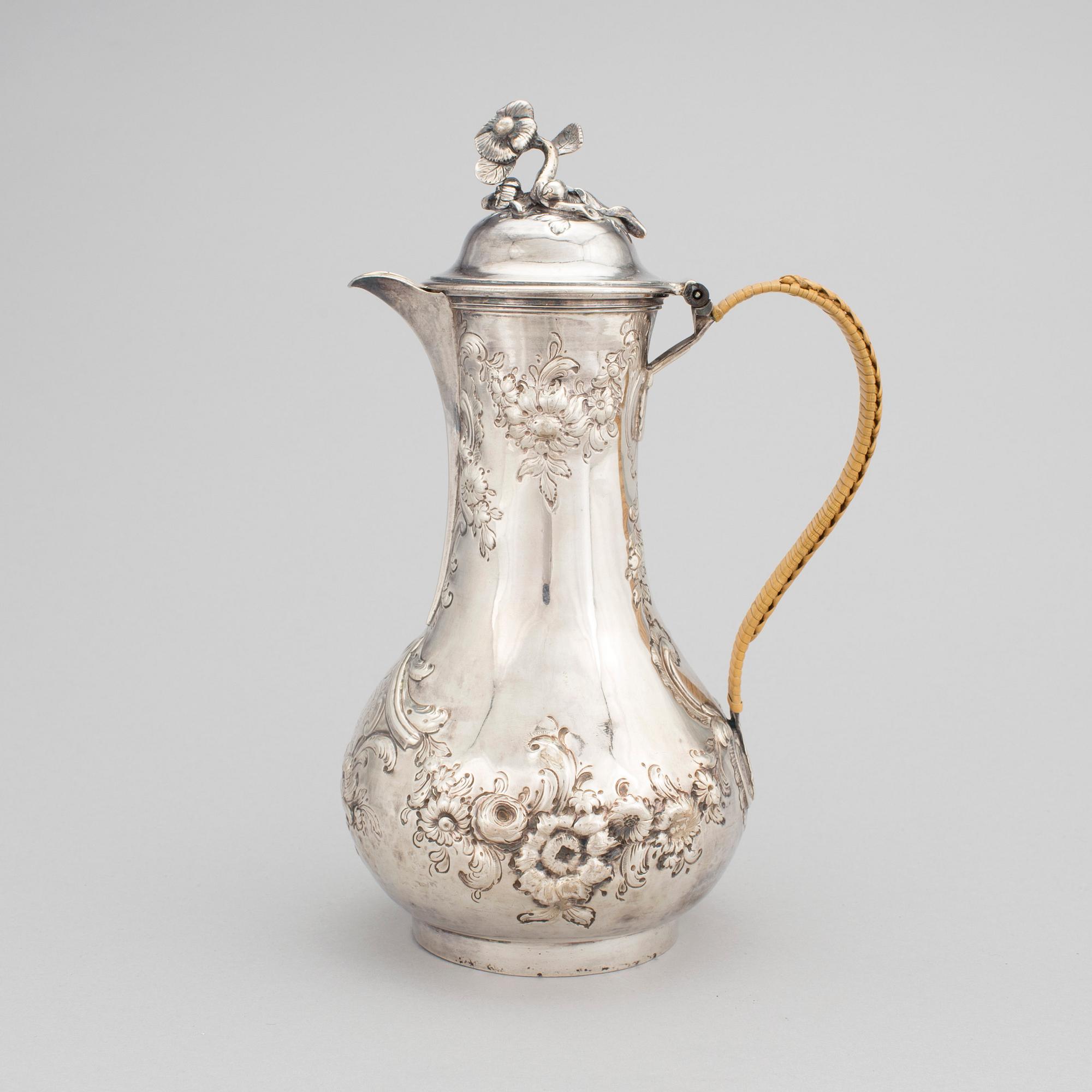 KAFFEKANNA, silver, rokoko, London 1754. Vikt ca 540 gram.