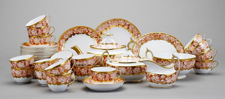KAFFESERVIS, 43 delar, porslin, empirstil, troligen 1800-talets andra hälft.