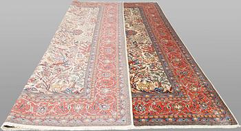 A figural Sarouk carpet, approx. 388 x 303 cm.