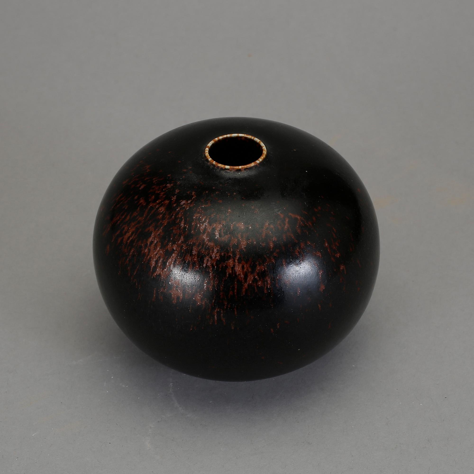 VAS, stengods. Stig Lindberg, Gustavsberg studio, troligen 1970.