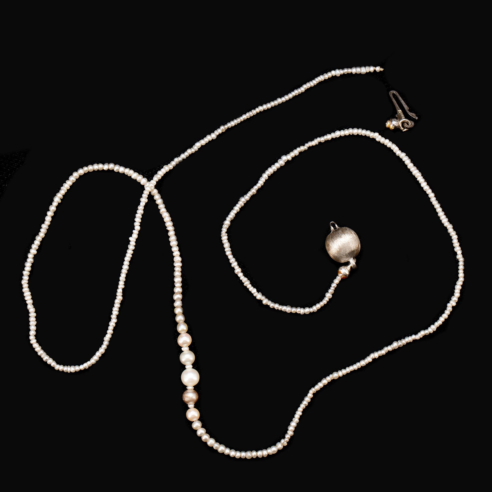 PÄRLCOLLIER, orientaliska pärlor med lås i sterlingsilver.