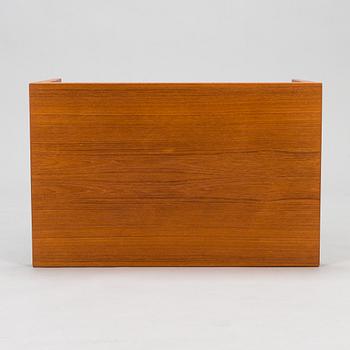Severin Hansen, a mid-20th century '43' table for Haslev Møbelfabrik Denmark.