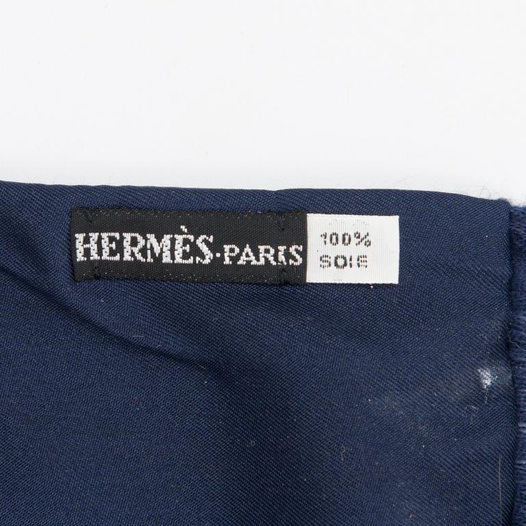 A Hermès Men's Scarf in silk and wool/cashmere.
