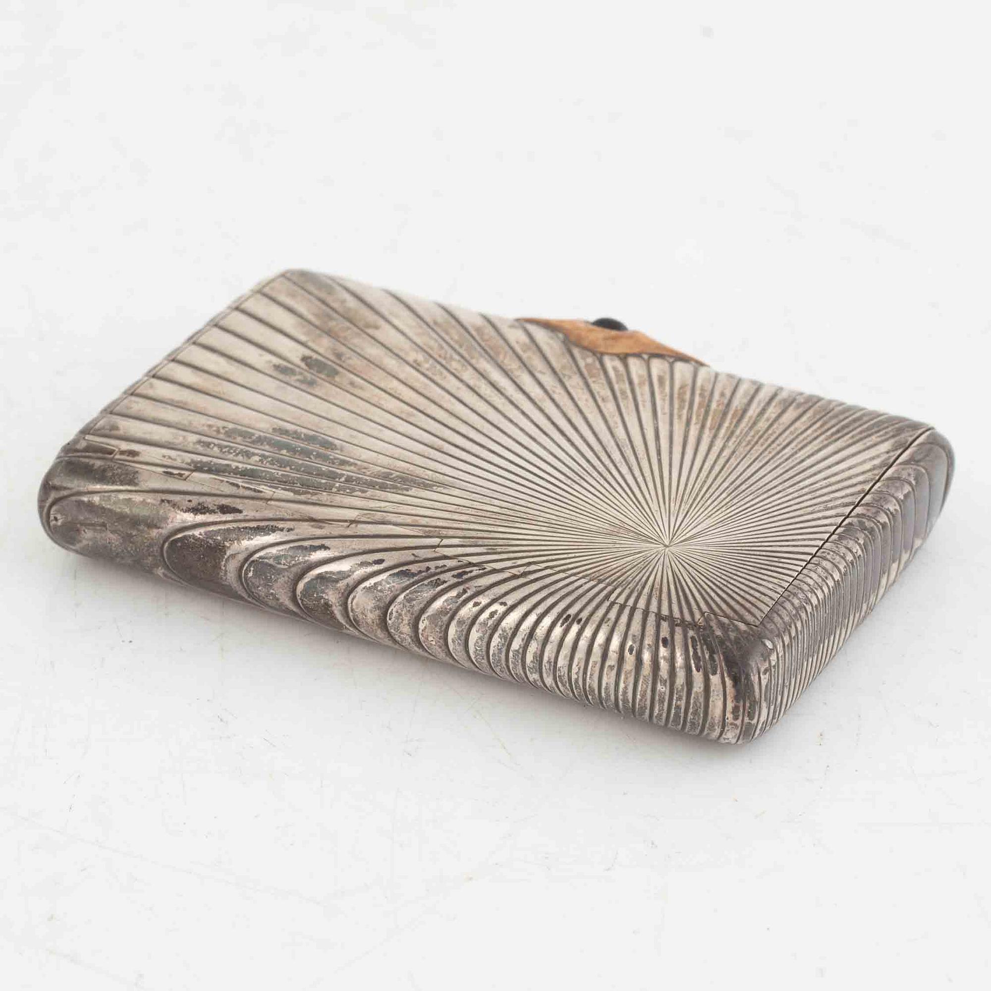 Powder box and cigarette case, silver, including Finland 1912.