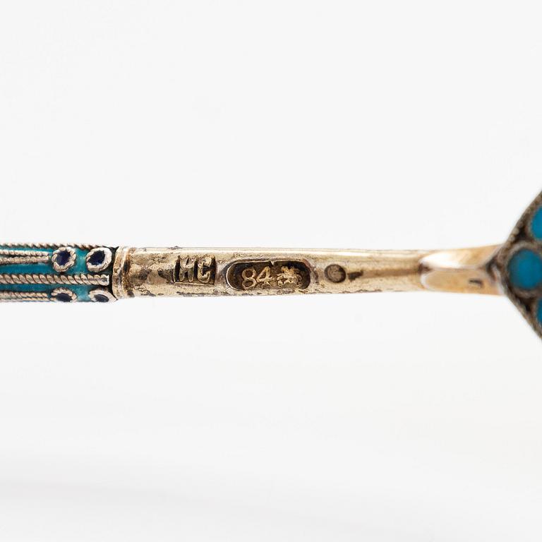 Parcel-gilt, cloisonné enamel salt cellar and spoon, Moscow 1882-89.