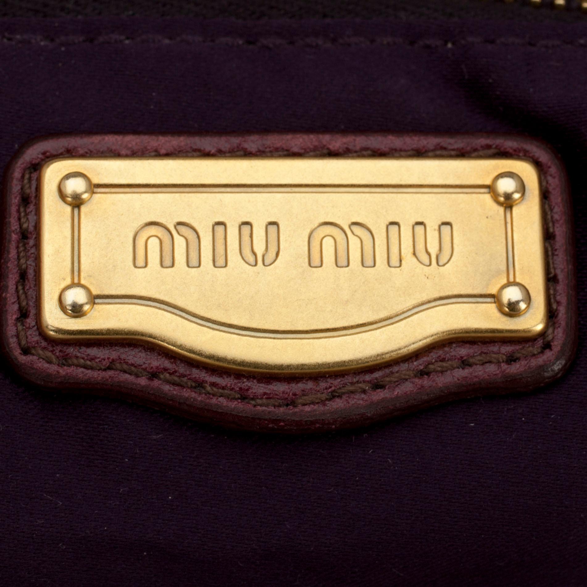 VÄSKA, "Matelassé Hobo", Miu Miu.
