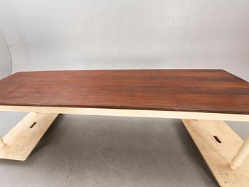 Table, modern manufacture.