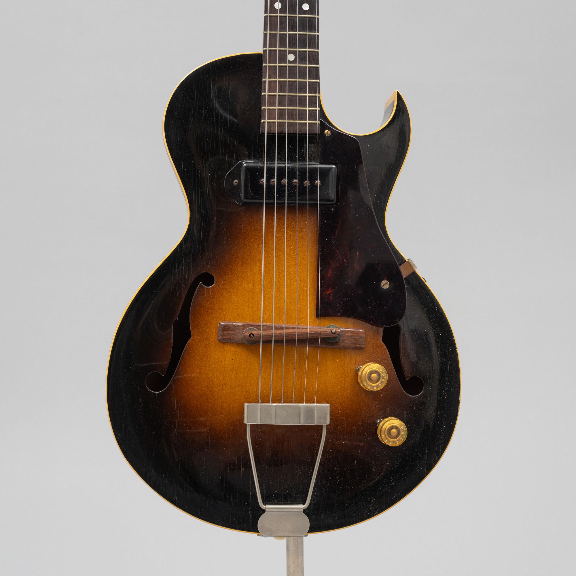 Gibson, "ES-140", semi-acoustic guitar, 1953, USA.