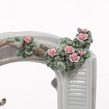 Marco Antonio Noguerón, figurin, "Thinking of love", Lladró, Spanien, 2007.