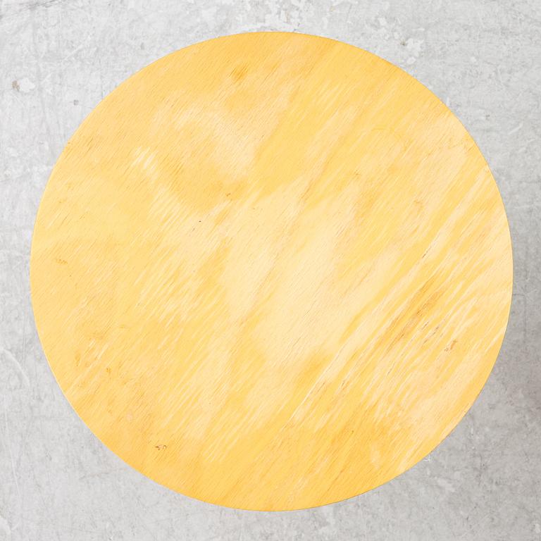 Yngve Ekström, sidobord och fotpall, "Lamino", Swedese, Sweden, 2000-tal.