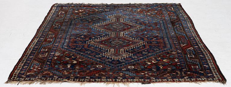 A Khamse rug, ca 190 x 150 cm.