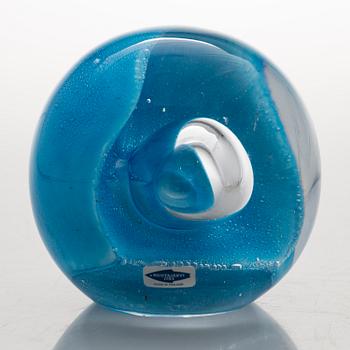 OIVA TOIKKA, PAPERIPAINO / TAIDELASI, signeerattu ja numeroitu Oiva Toikka Nuutajärvi 2/2000 ja 36/2000.