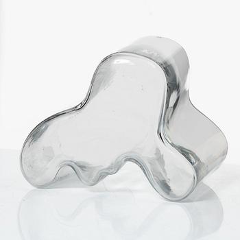 Alvar Aalto, a 'Savoy' glass vase, model 3030, Iittala, Finland.