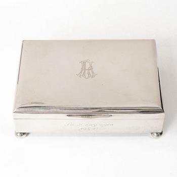 A Swedish silver tobacco box, silver, mark of CA Kjernås, Gothenburg, 1925.