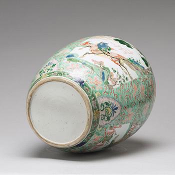 URNA, porslin. Qingdynastin, Kangxi (1662-1722).