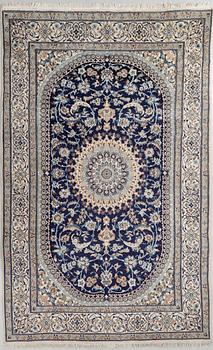 Rug, Nain, approx. 304 x 196 cm.