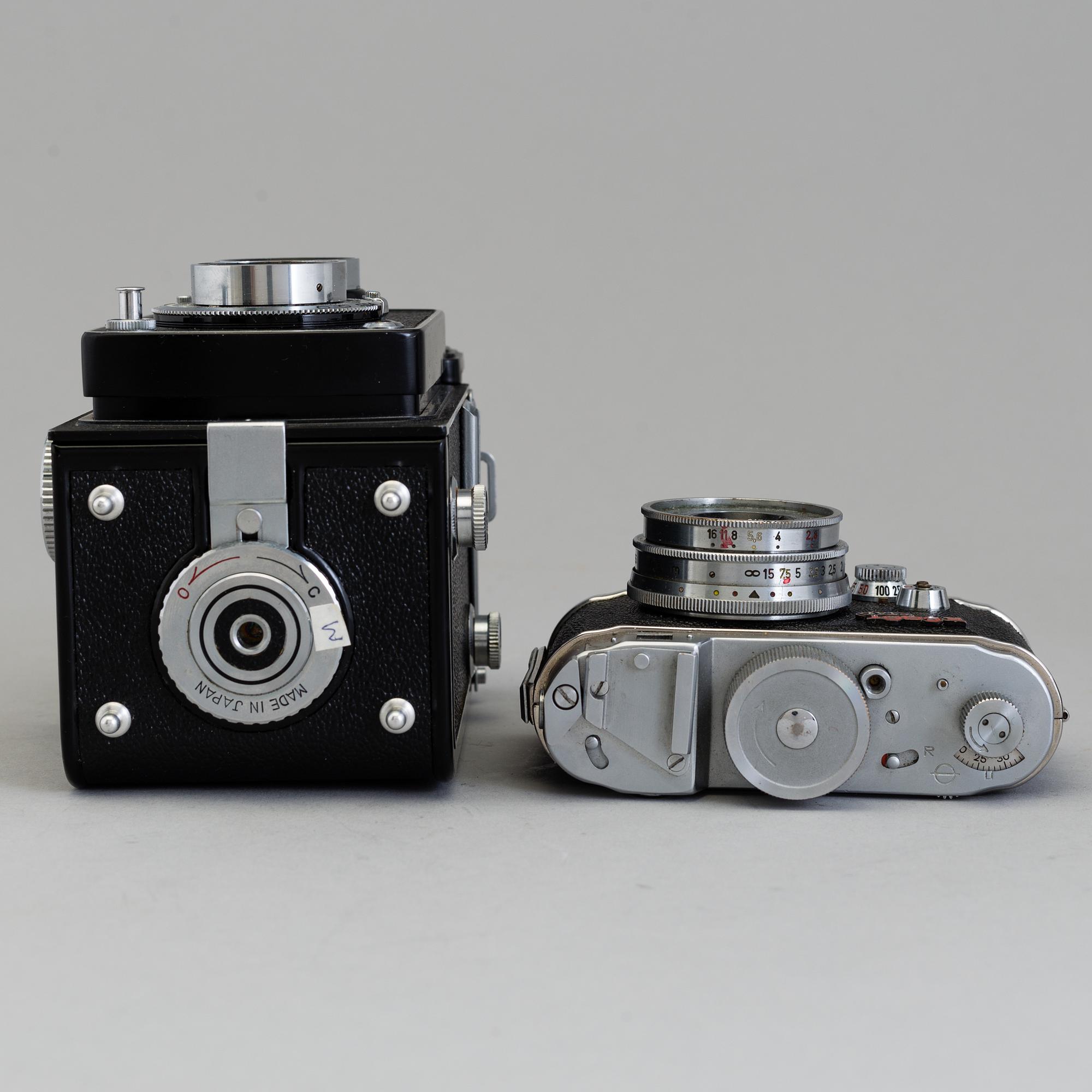 A Yashica-A and a Robot Star camera, mid 20th century.