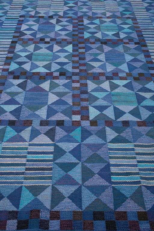 MATTA. "Rubirosa, blå". Gobelängteknik. 343 x 224 cm. Signerad AB MMF MR.