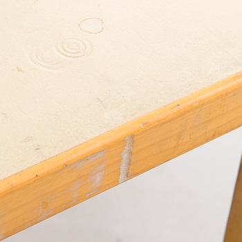 Alvar Aalto, pöytä, malli 81C, Artek 1960-luku.